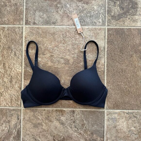 Skims Fits Everybody T-shirt Demi Bra Onyx Size 32B - Picture 1 of 9